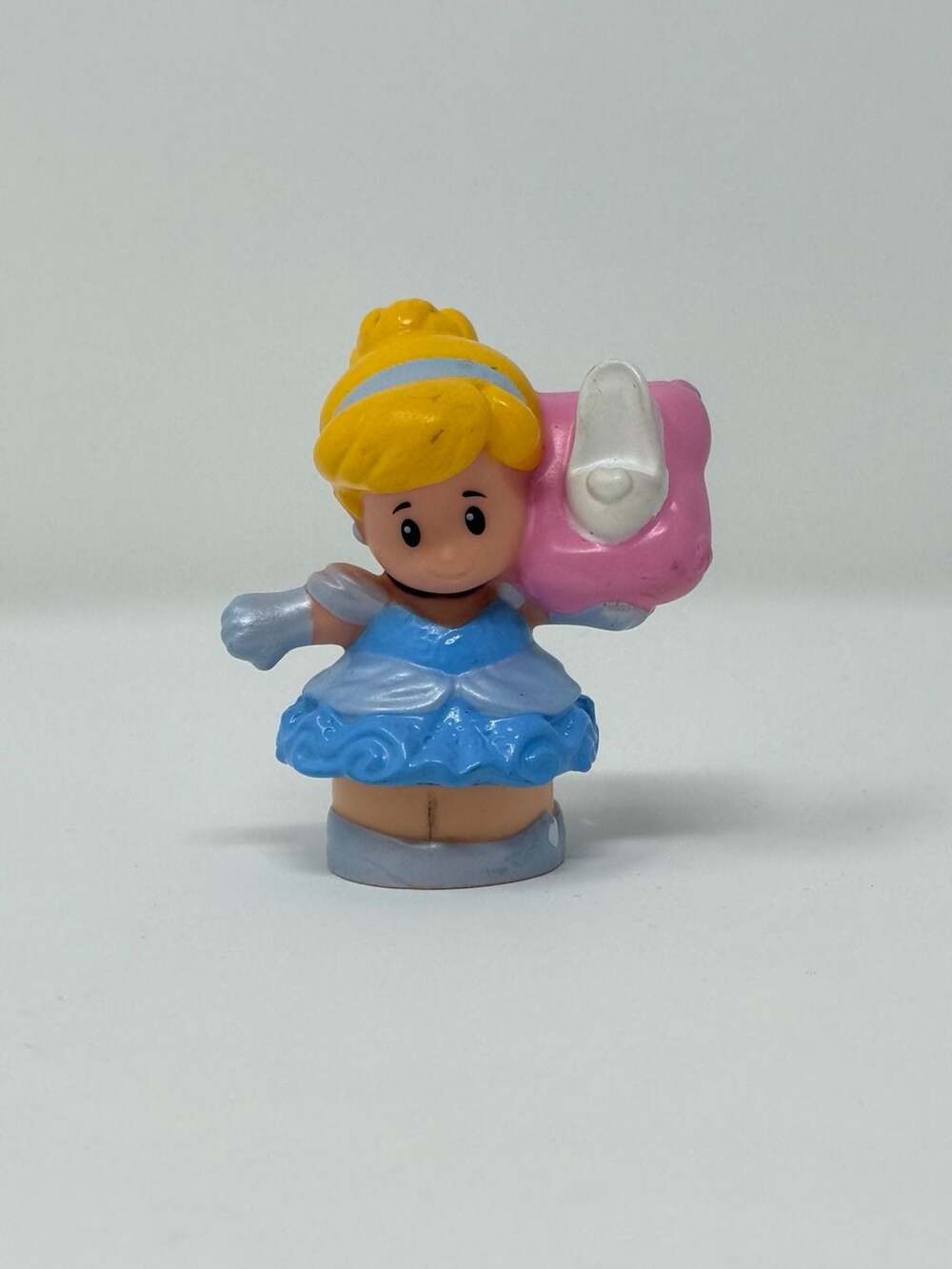 Fisher-Price Little People Disney Princess Cinderella Figure with Slipper drl52